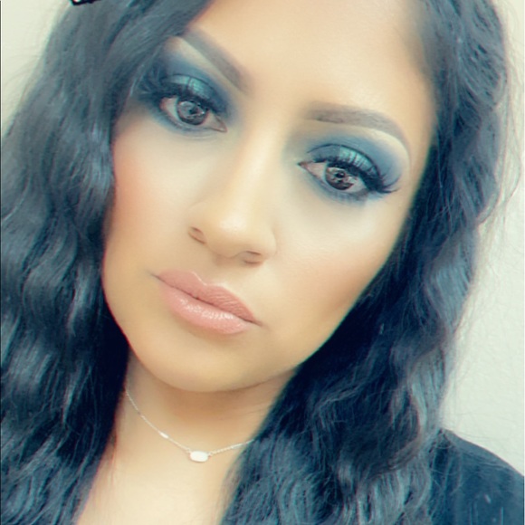 Meet your Posher, Clarissa - Picture 1 of 1